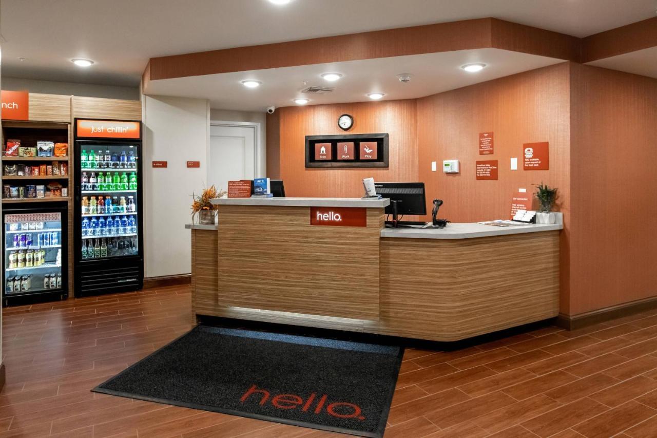 Towneplace Suites By Marriott Louisville Airport Buitenkant foto